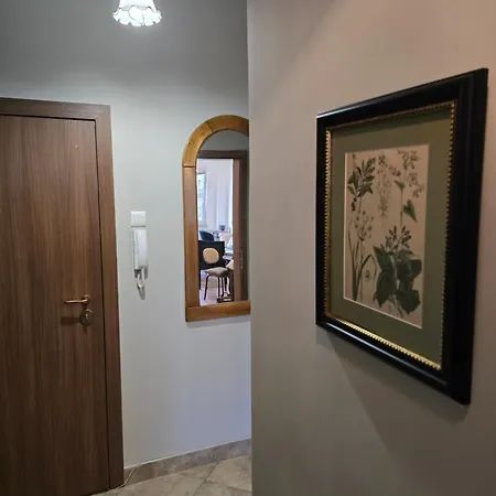Cozy Vitosha Street Center Apartman Szófia