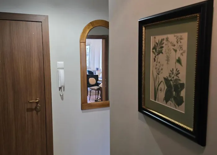 Cozy Vitosha Street Center アパート ソフィア