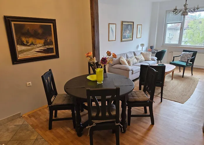 アパート Cozy Vitosha Street Center ソフィア