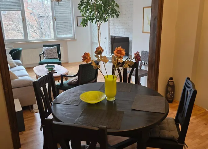 Cozy Vitosha Street Center